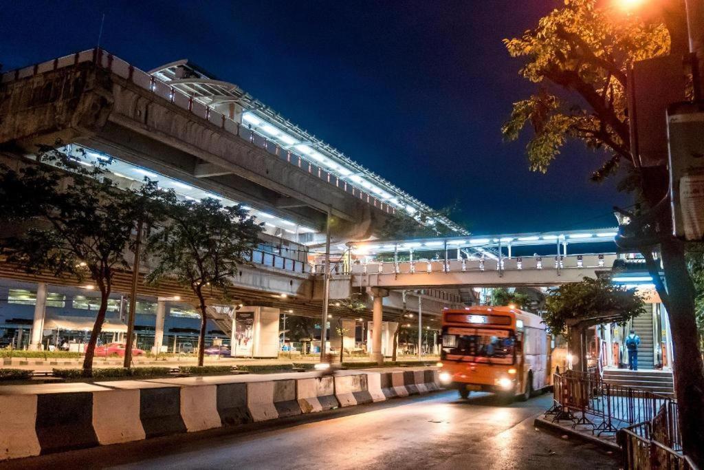 My Hostel Ratchada Bangkok Exterior photo